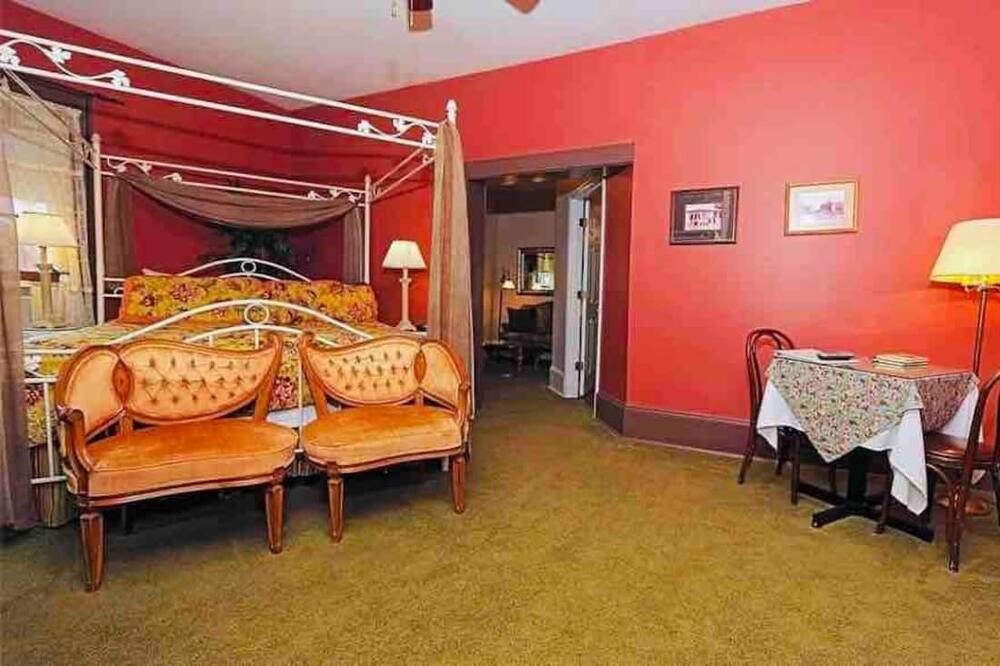 Photo of Bedroom in Ste Genevieve