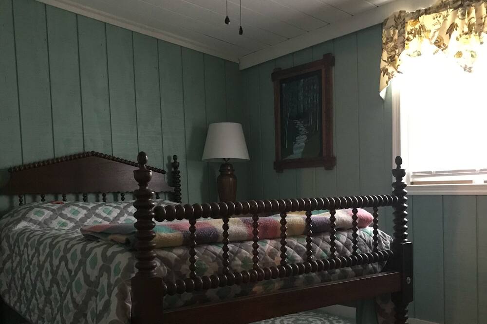 Photo of Bedroom in Covington