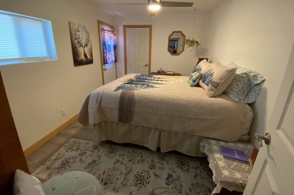 Photo of Bedroom in Foresthill