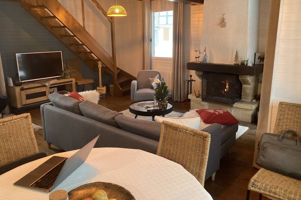 Photo of Livingroom in Eyne 2600