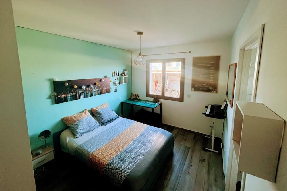 Photo of Bedroom in Pia