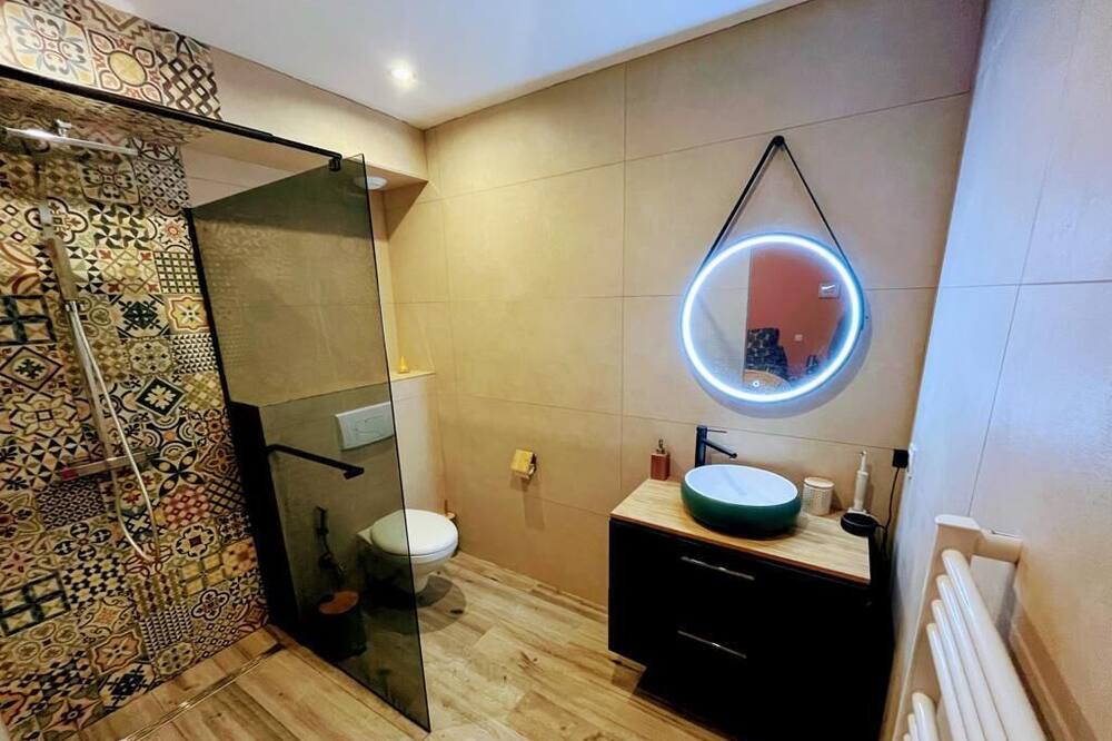 Photo of Bathroom in Pia