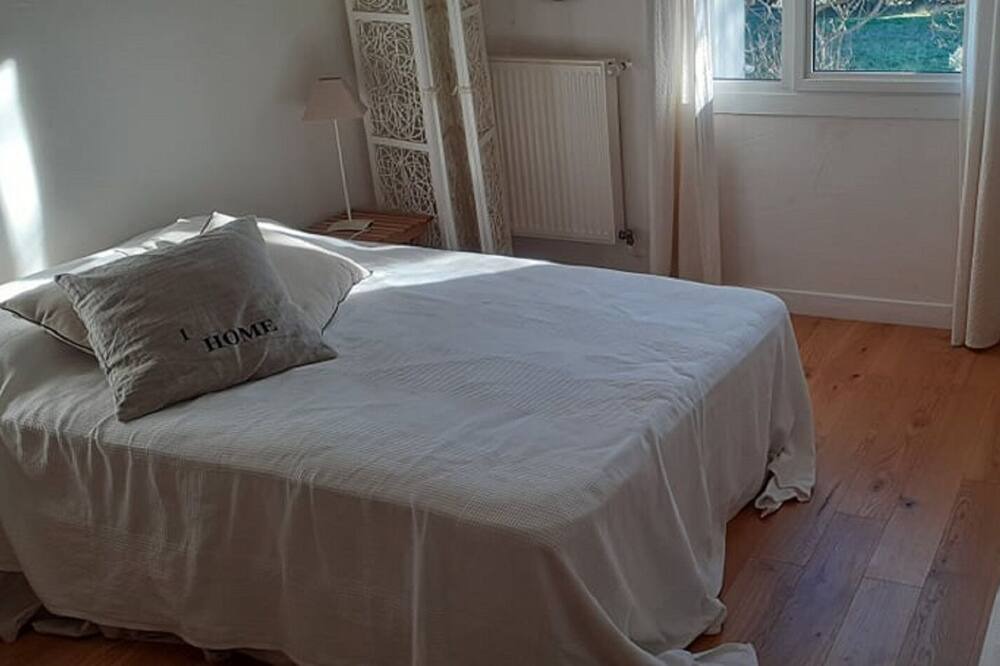 Photo of Bedroom in Barbentane