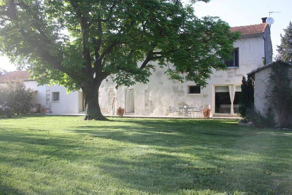 Photo of Outdoor in Barbentane