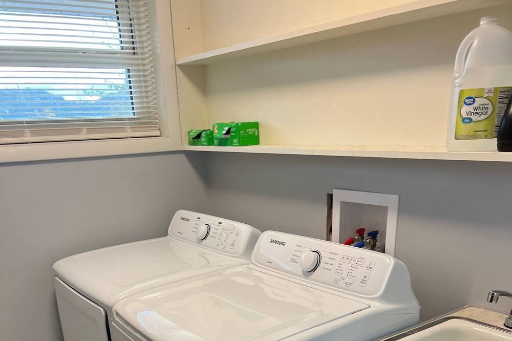 Photo of Bedroom in Colonial Heights