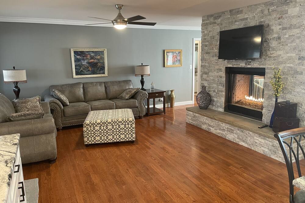 Photo of Livingroom in Colonial Heights