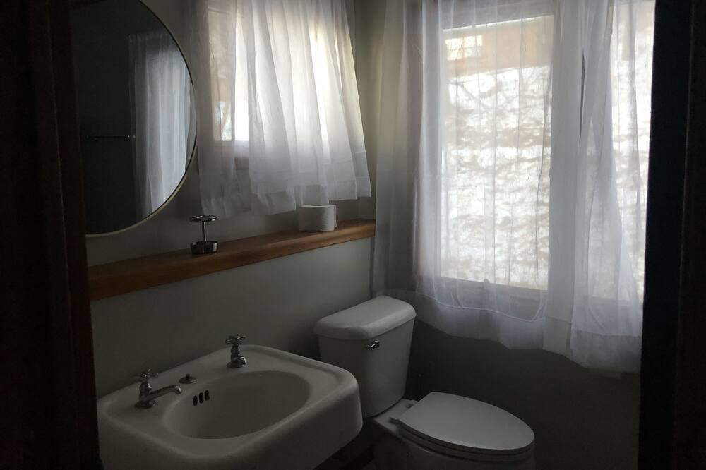 Photo of Bathroom in Ferryville