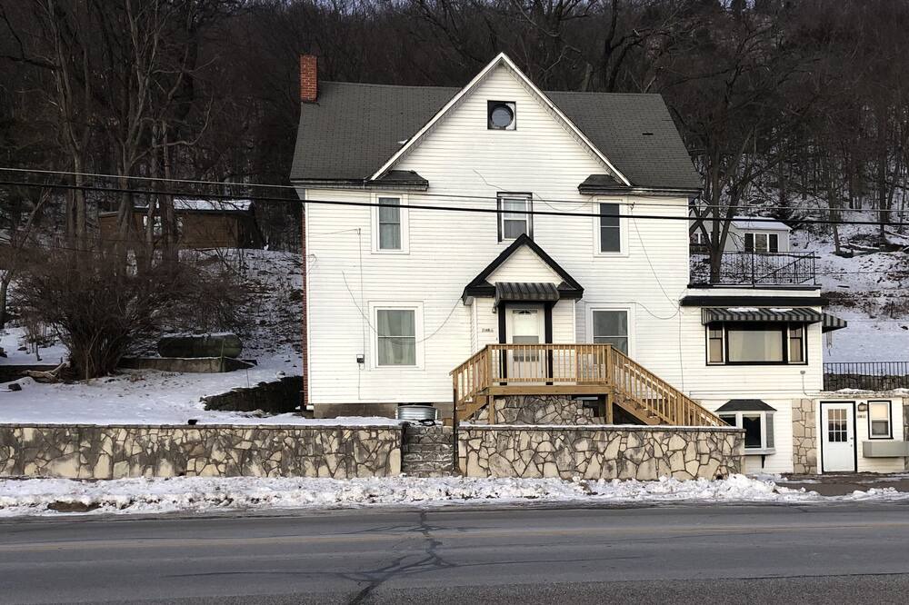 Photo of Outdoor in Ferryville