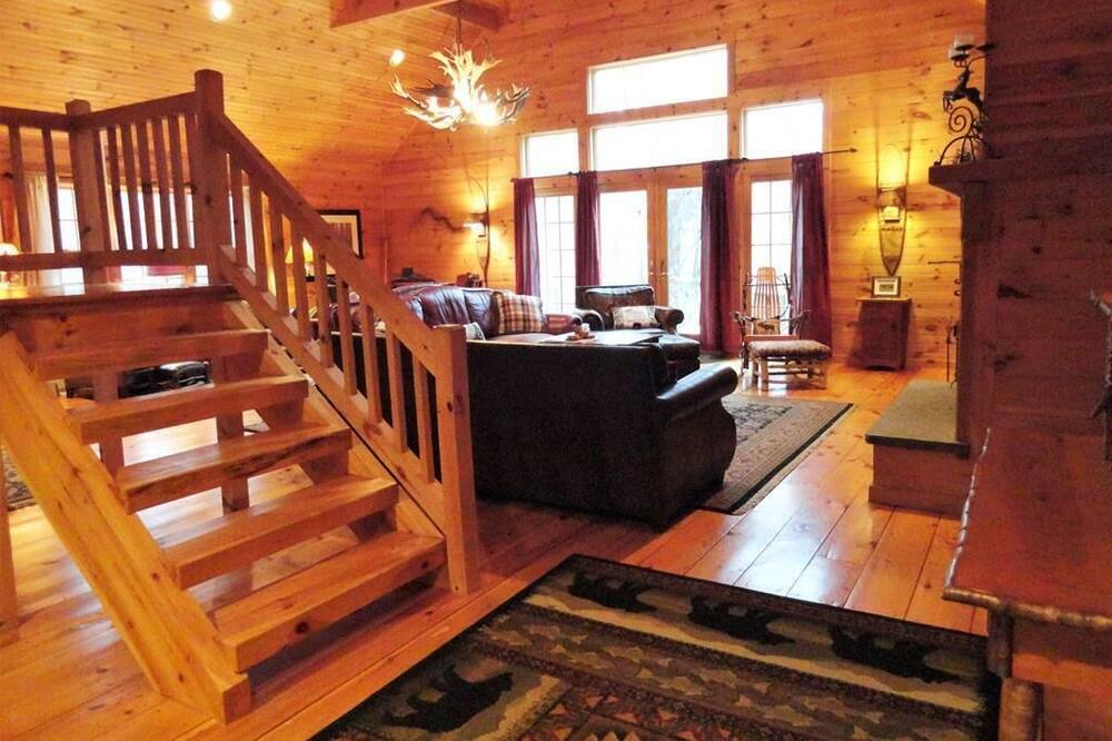 Photo of Livingroom in Tupper Lake