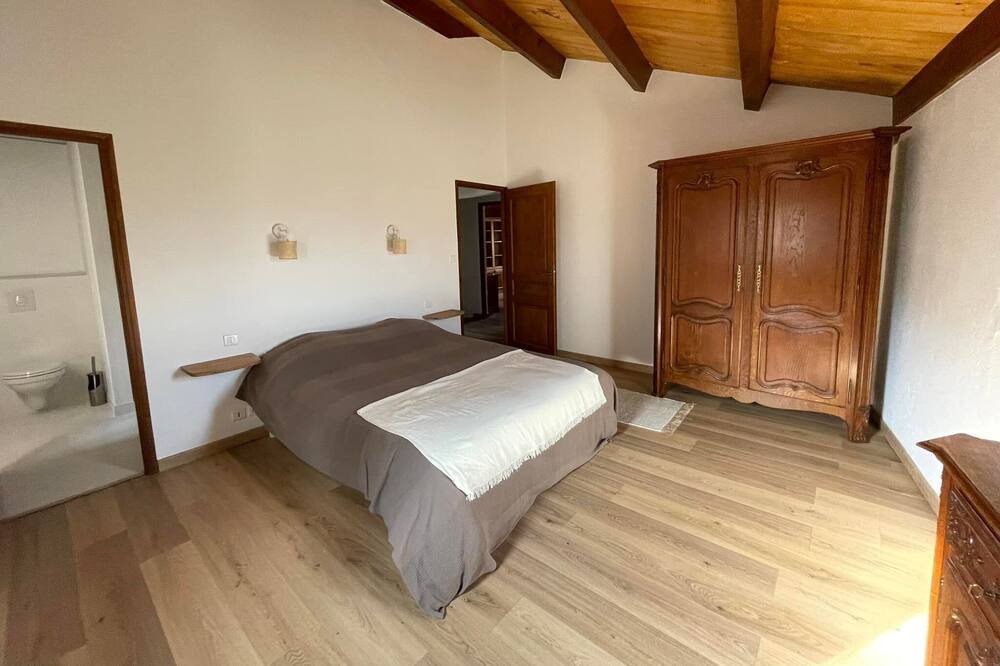Photo of Bedroom in Saint-Rome-de-Tarn
