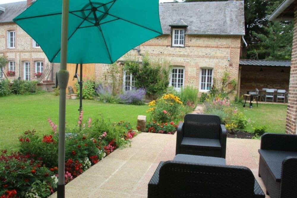 Photo of Outdoor in Saint-Saens