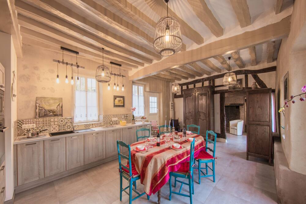 Photo of Kitchen in Saint-Saens