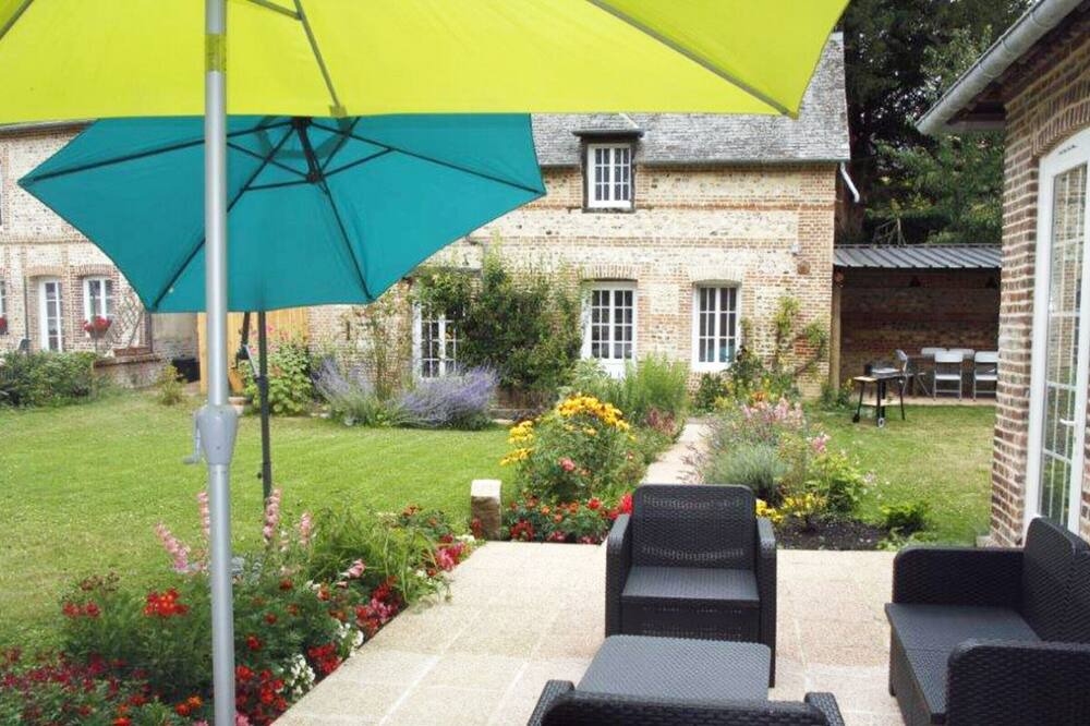 Photo of Outdoor in Saint-Saens