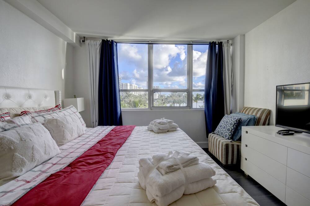Photo of Bedroom in West Avenue