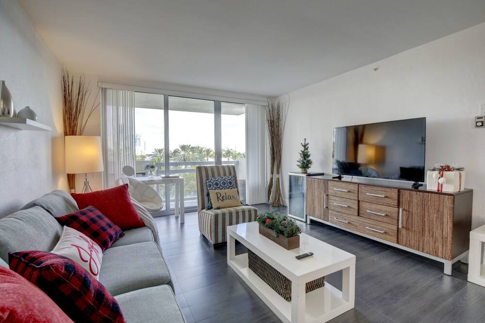 Photo of Livingroom in West Avenue