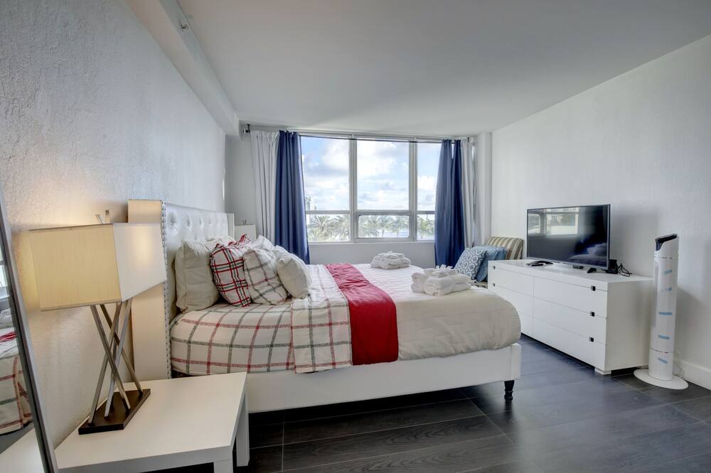 Photo of Bedroom in West Avenue