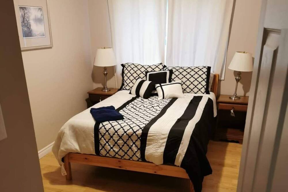 Photo of Bedroom in Wasaga Beach