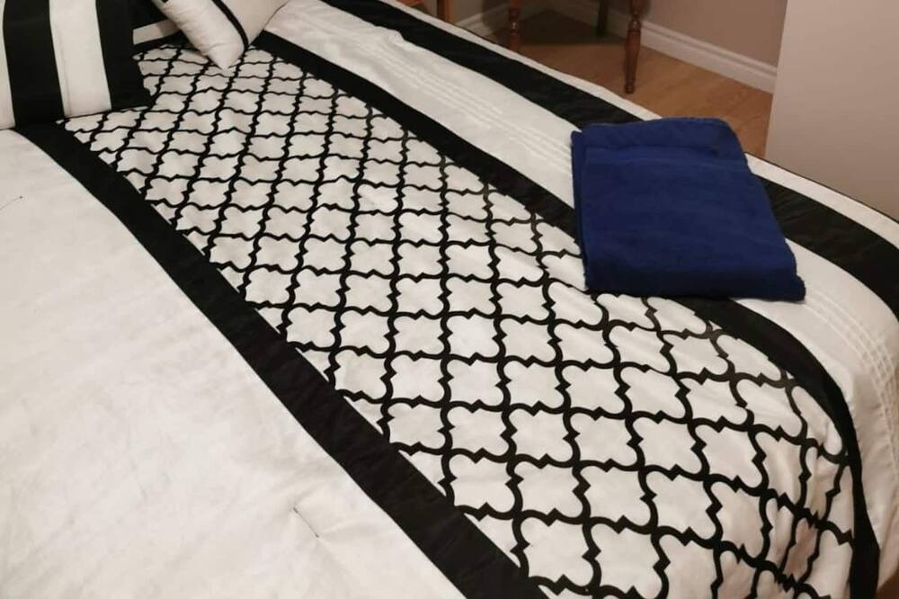 Photo of Bedroom in Wasaga Beach