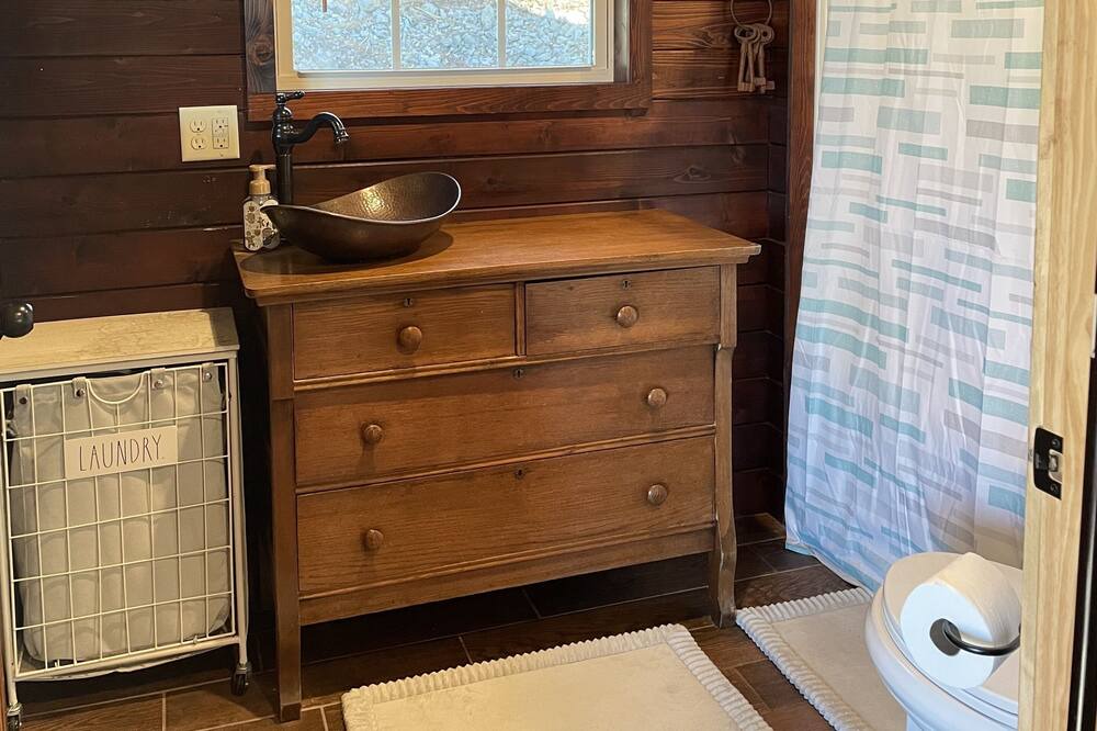 Photo of Bathroom in Fort Scott