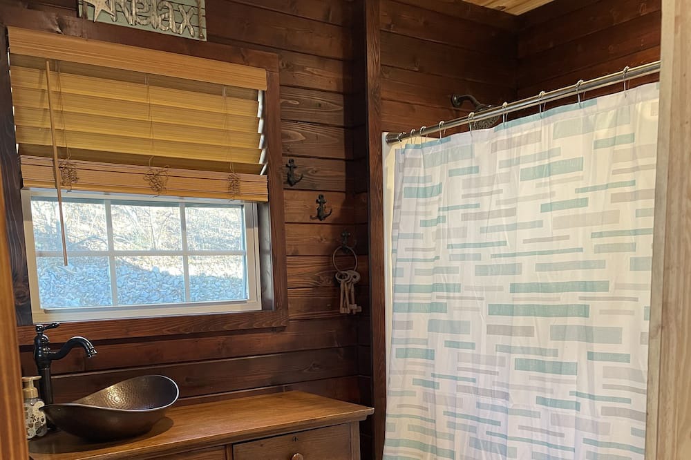 Photo of Bathroom in Fort Scott