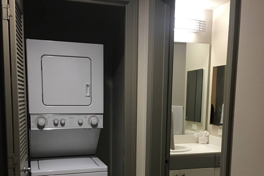 Photo of Bathroom in Marina Peninsula