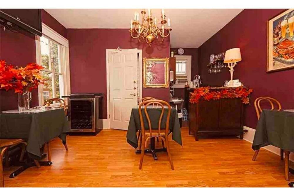 Photo of Bedroom in Ste Genevieve
