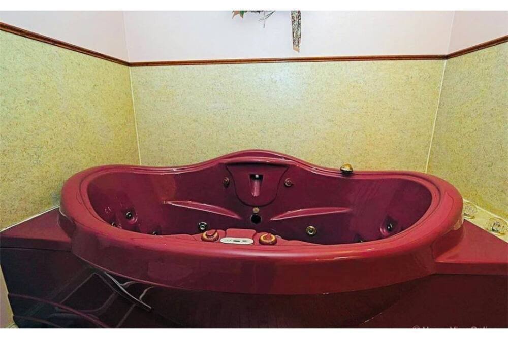 Photo of Bathroom in Ste Genevieve