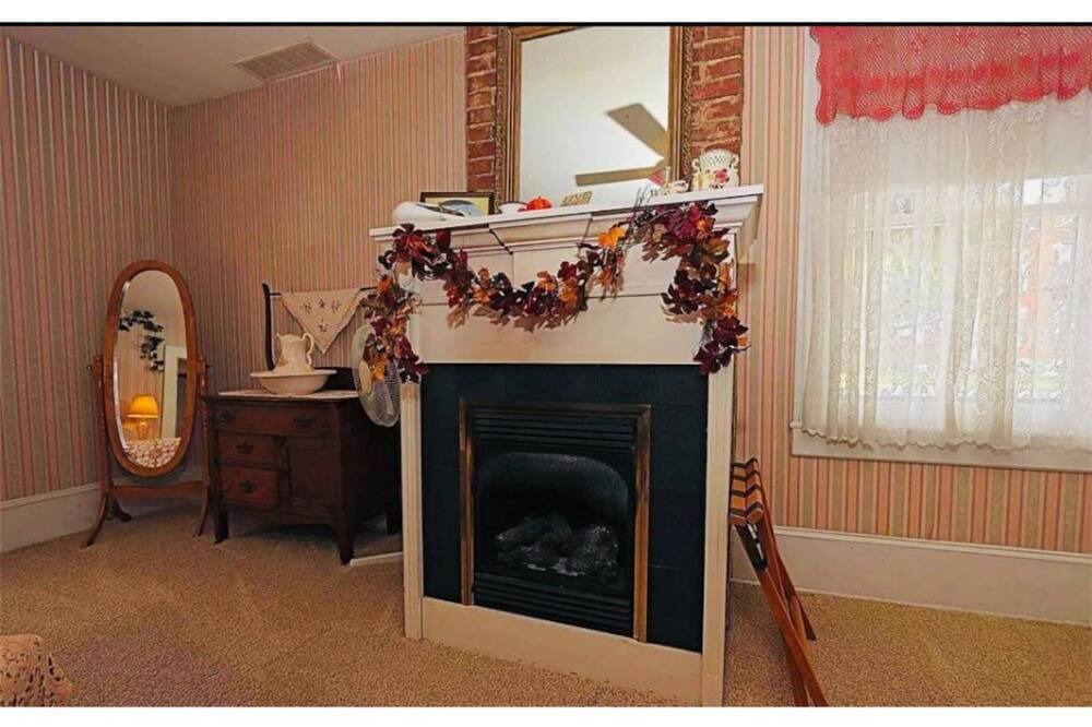Photo of Bedroom in Ste Genevieve