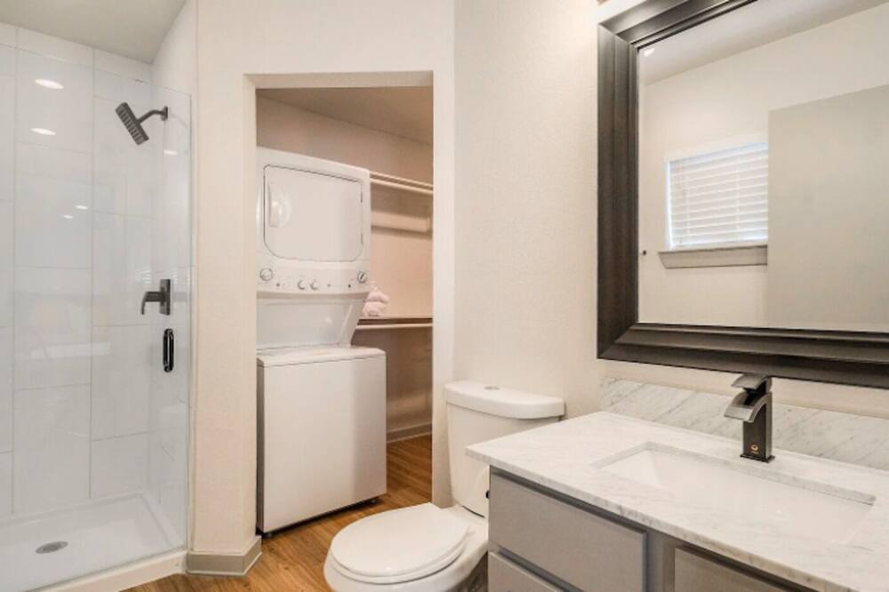 Photo of Bathroom in Knox - Henderson