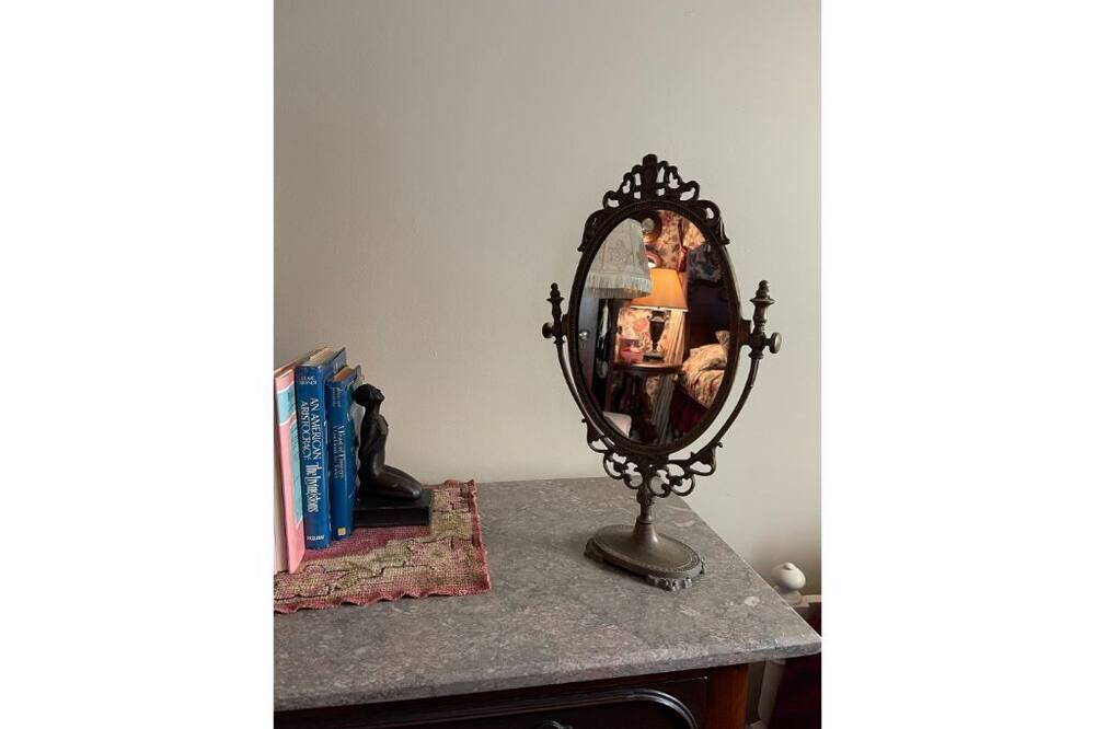 Photo of Bedroom in Hollowville