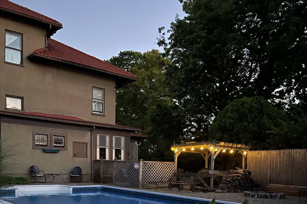 Photo of Outdoor in Hollowville