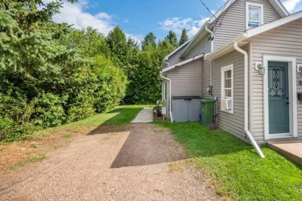 Photo of Outdoor in Pembroke