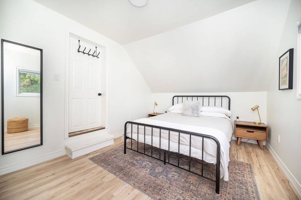 Photo of Bedroom in Pembroke