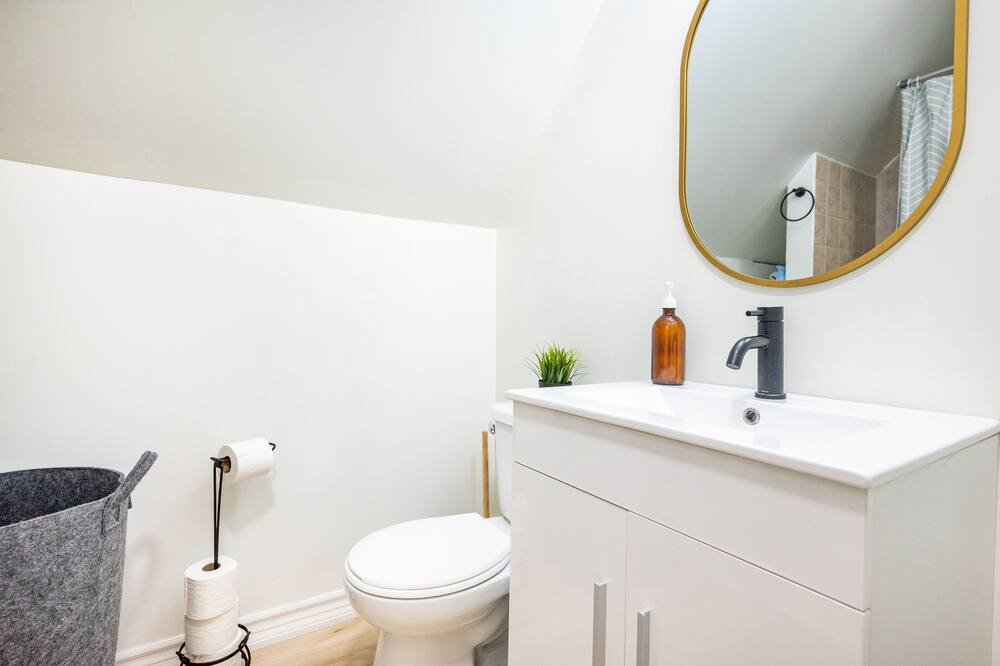 Photo of Bathroom in Pembroke