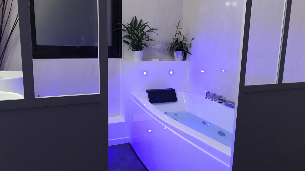 Photo of Bathroom in Peret