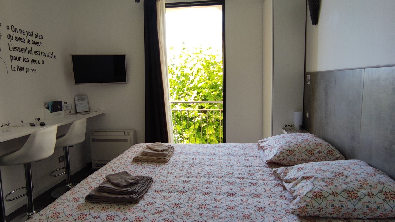 Photo of Bedroom in Peret