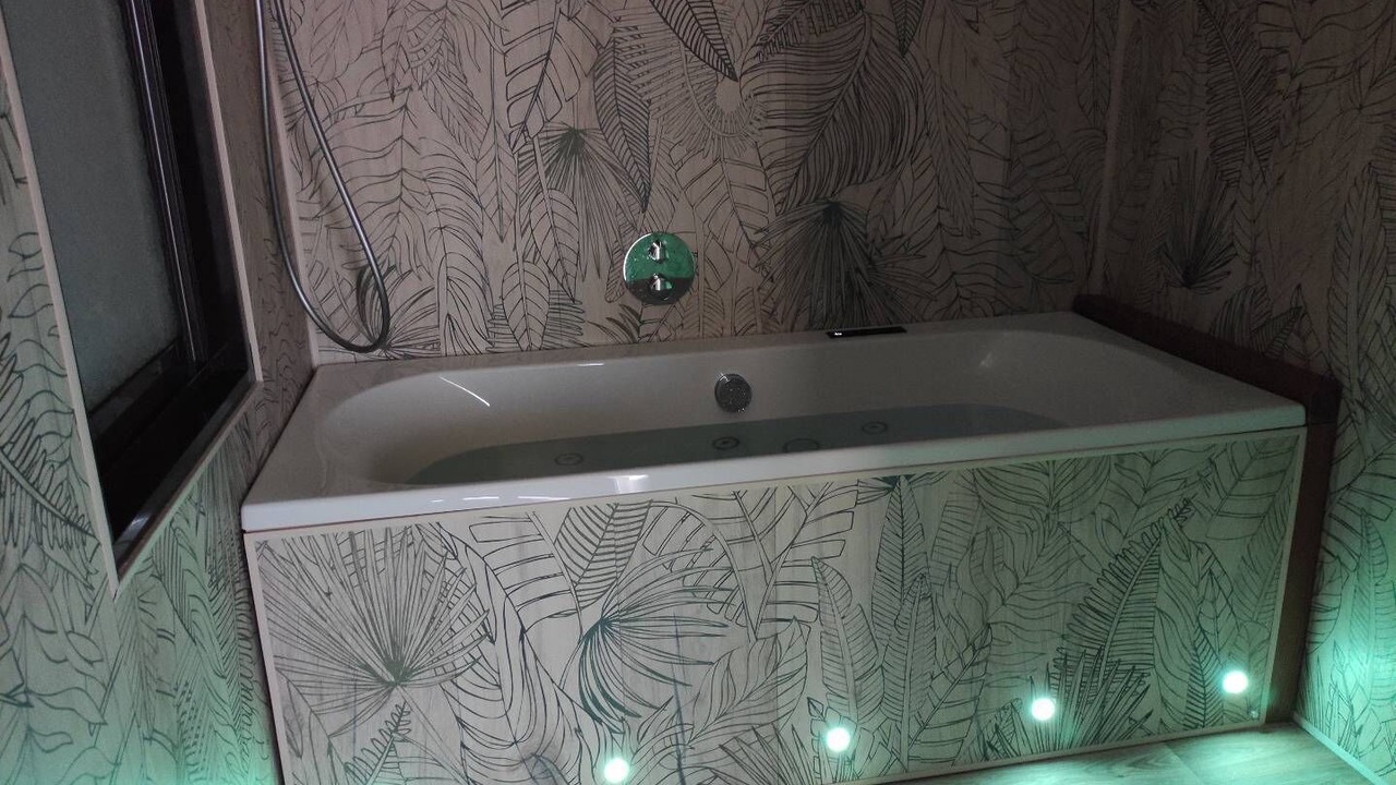 Photo of Bathroom in Peret