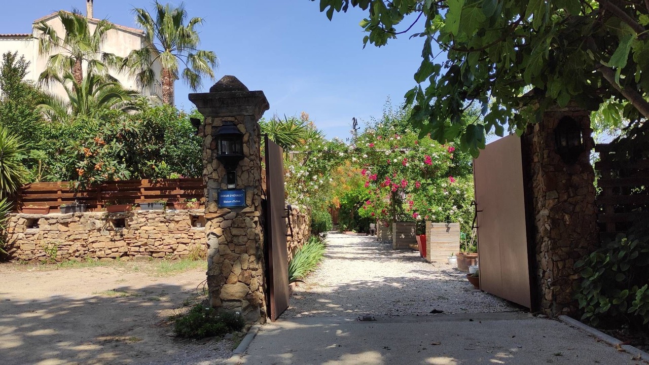 Photo of Outdoor in Peret