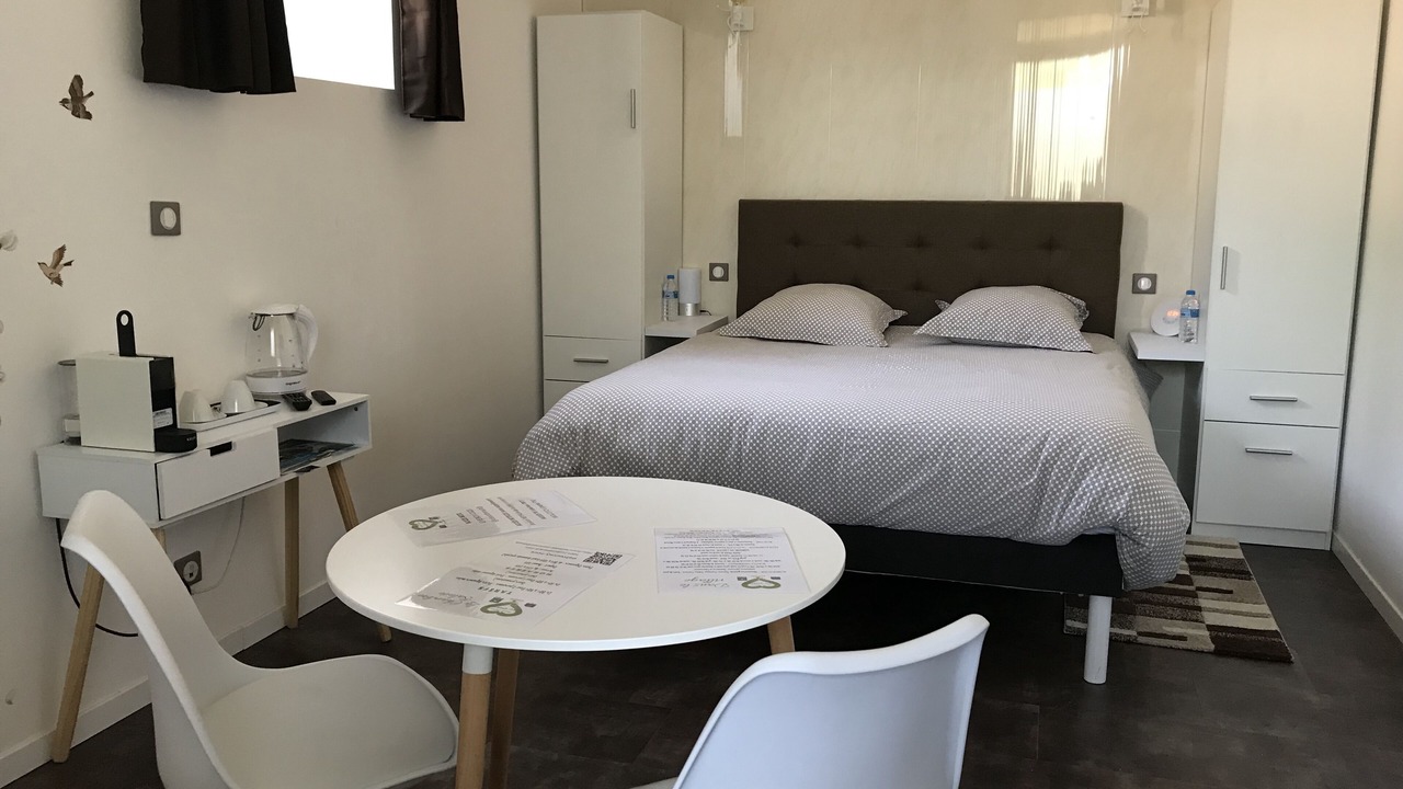 Photo of Bedroom in Peret