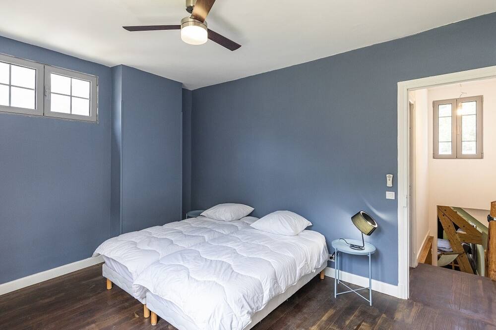 Photo of Bedroom in Esterre
