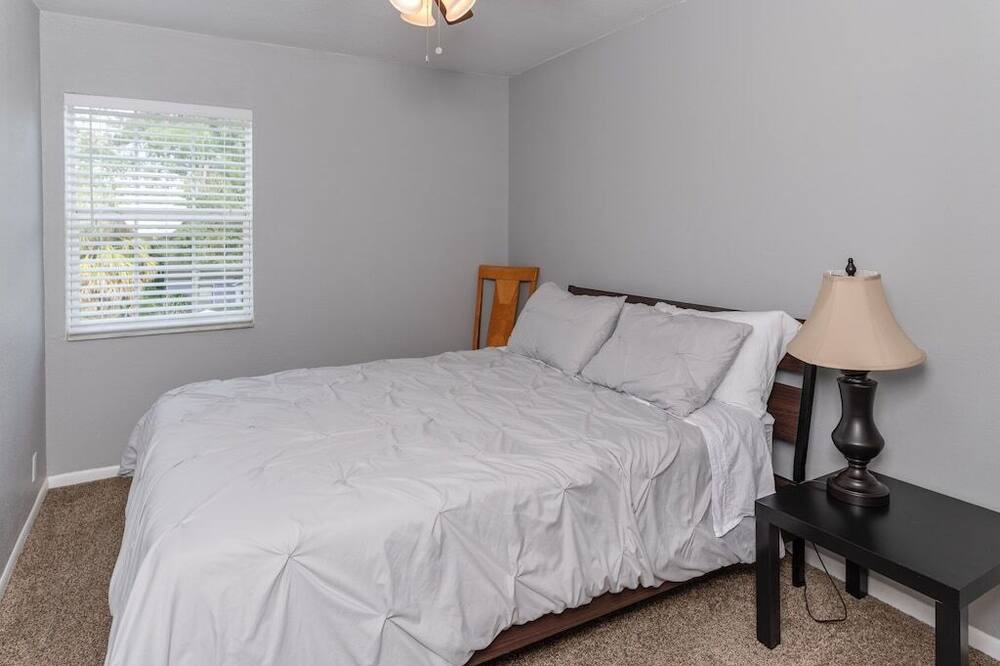 Photo of Bedroom in Bayview