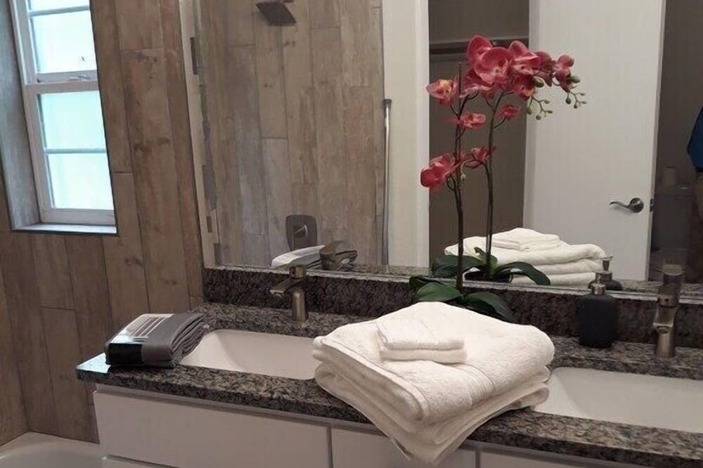 Photo of Bathroom in Bayview