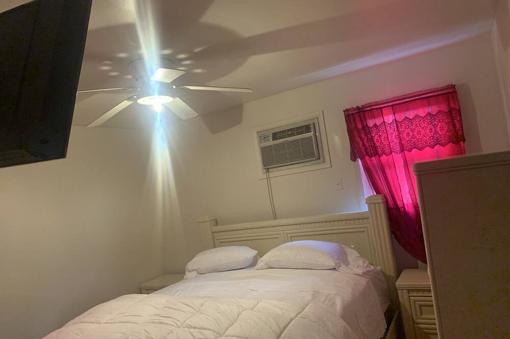 Photo of Bedroom in Linden