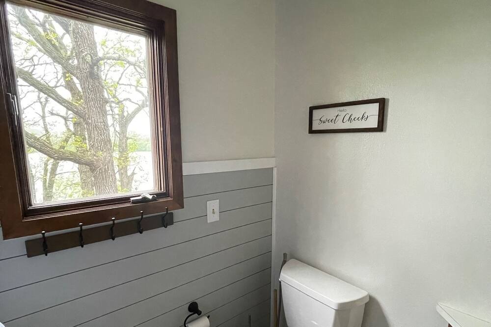 Photo of Bathroom in Windom