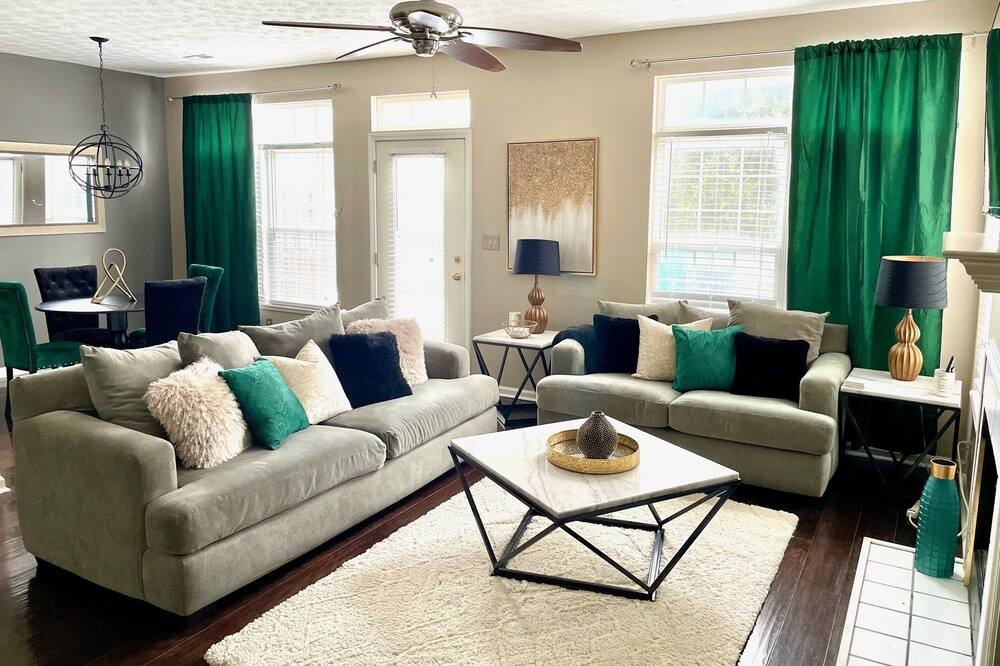 Photo of Livingroom in Wayne