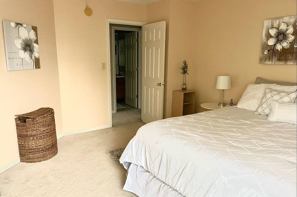 Photo of Bedroom in Wayne