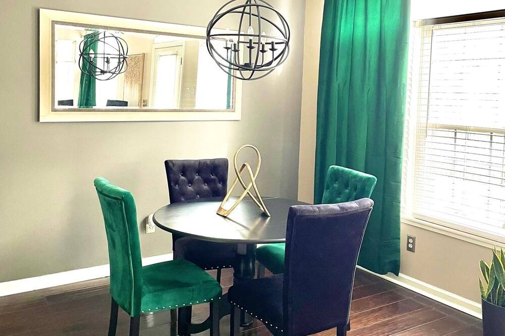 Photo of Bedroom in Wayne