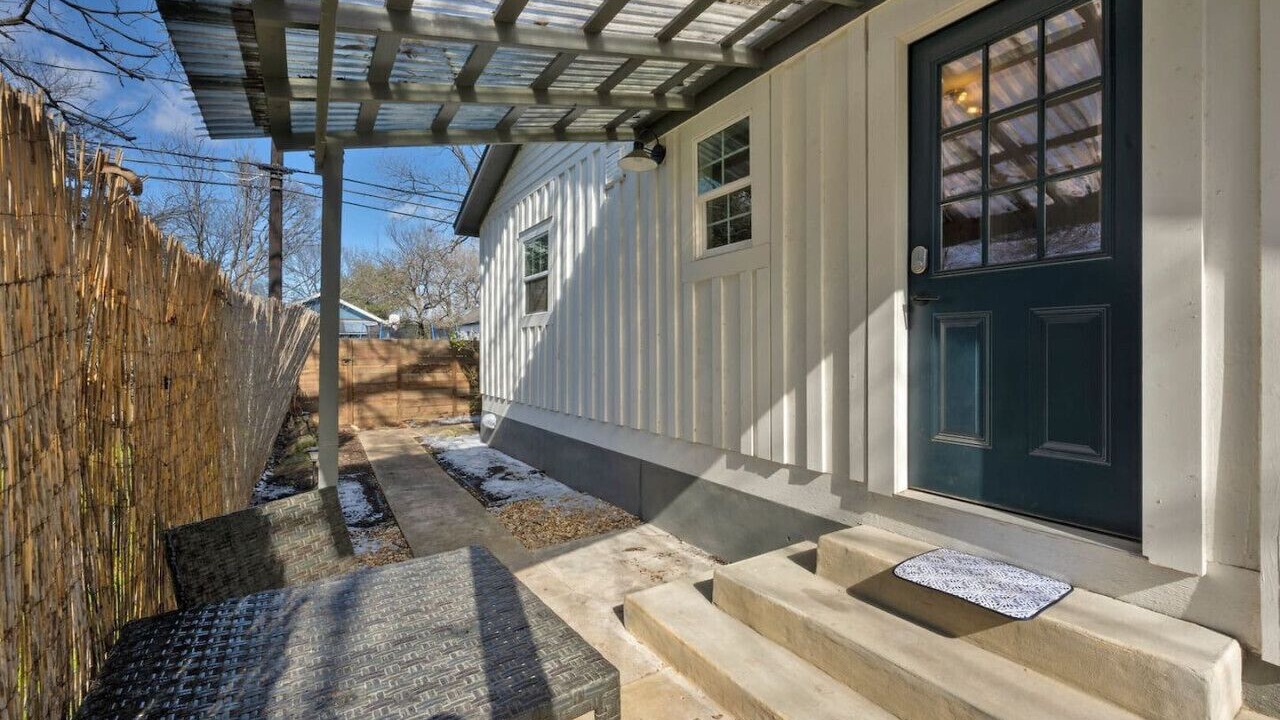 Photo of Outdoor in East Cesar Chavez