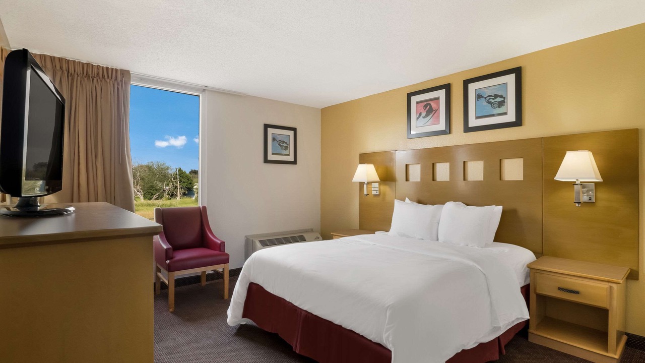 Photo of Bedroom in Alice