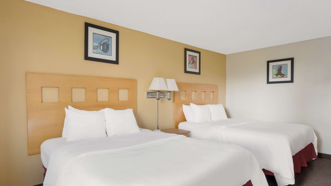 Photo of Bedroom in Alice